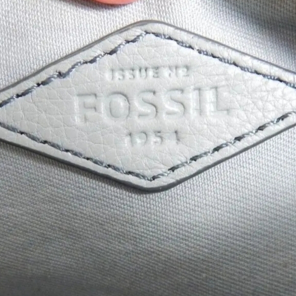 Fossil Peyton Double Flap Crossbody Purse - Picture 4 of 13